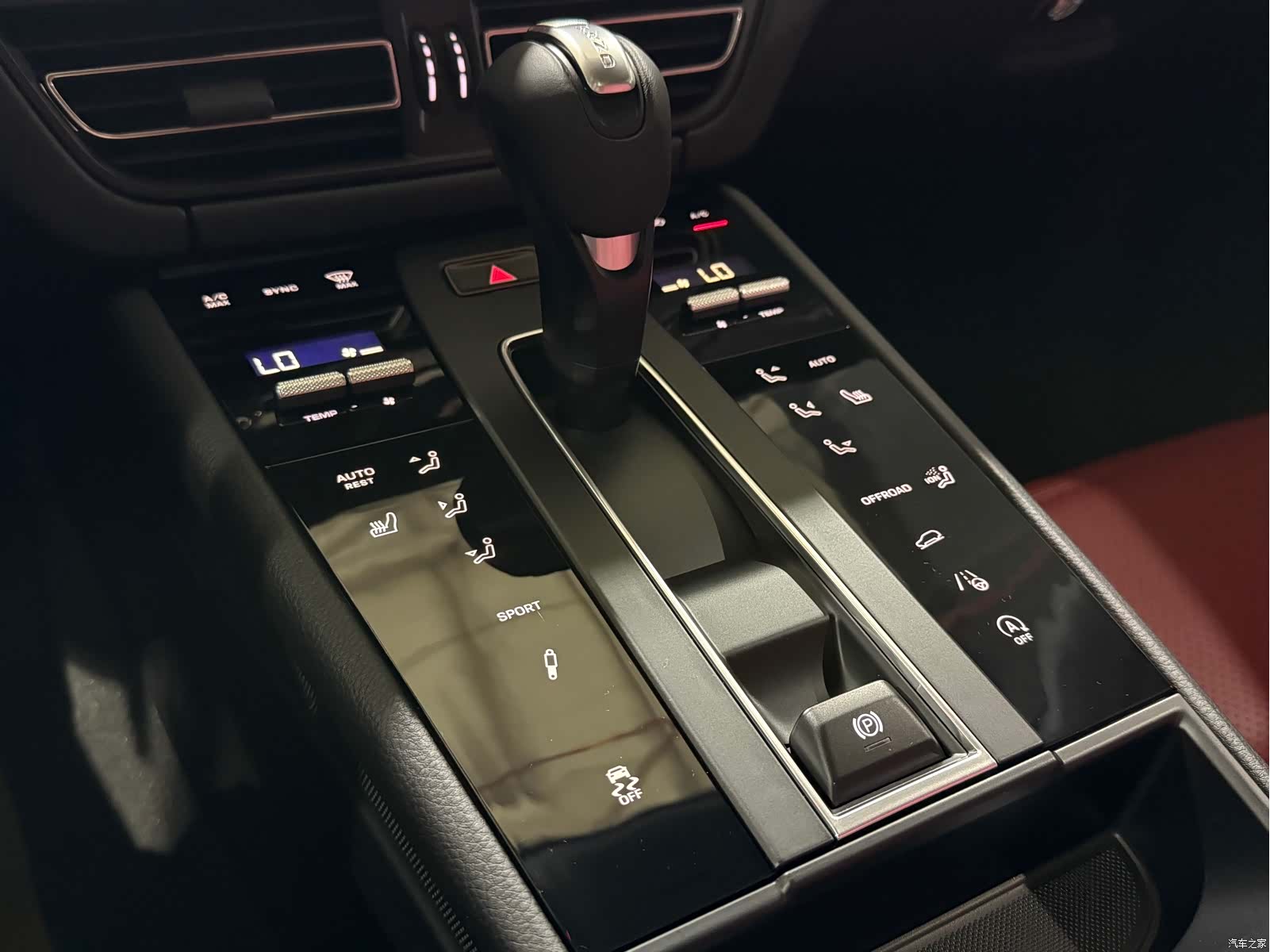 Porsche Macan, 2026 14