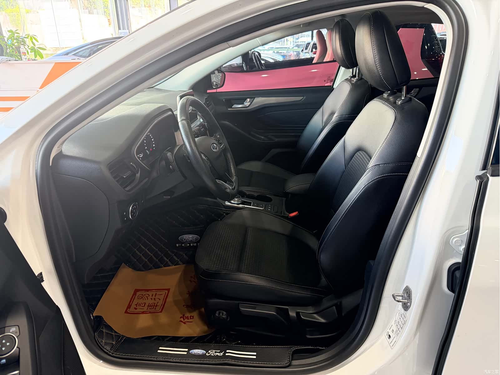 Ford Focus, 2018 7