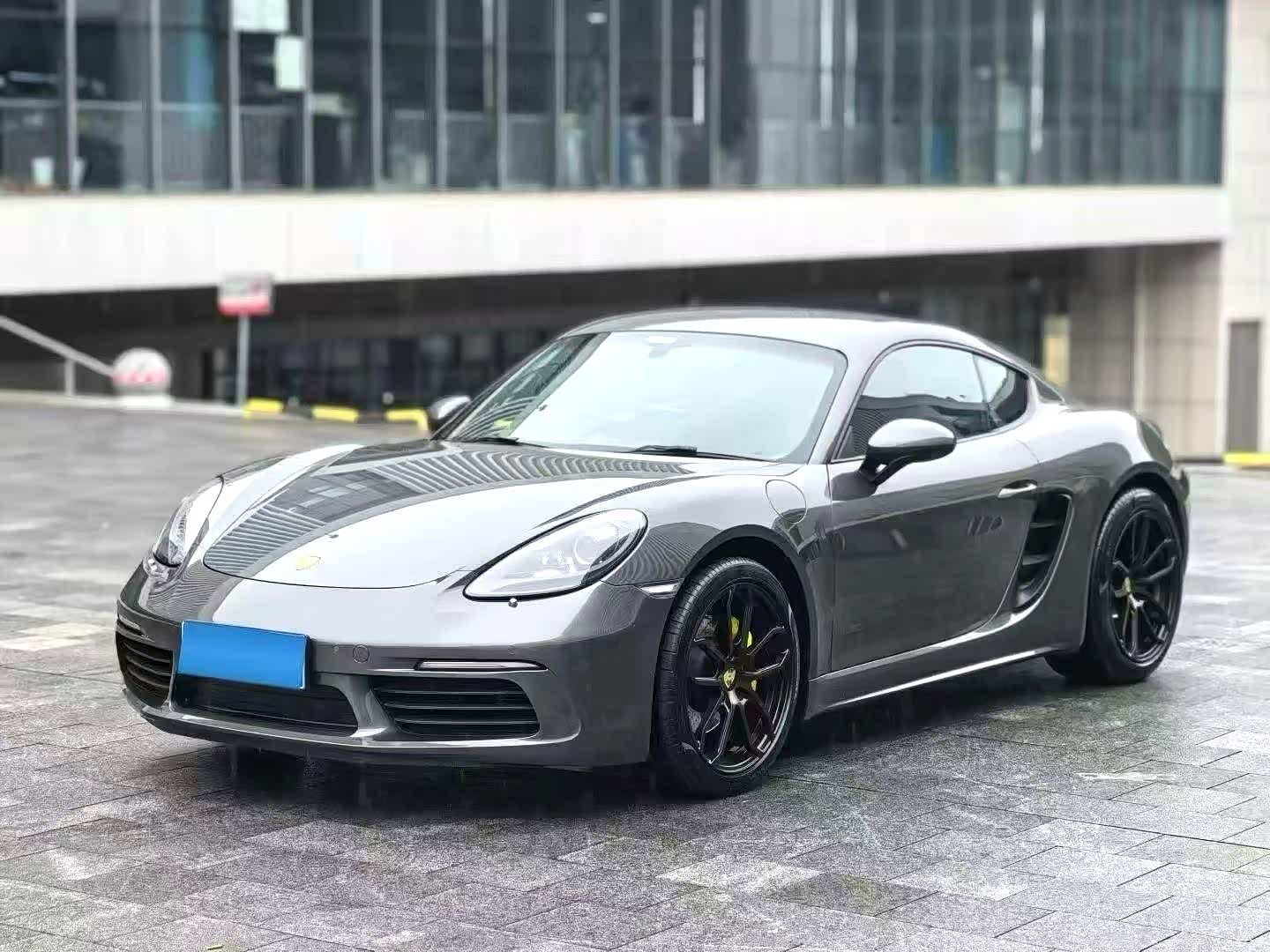 Porsche Cayman, 2018 1