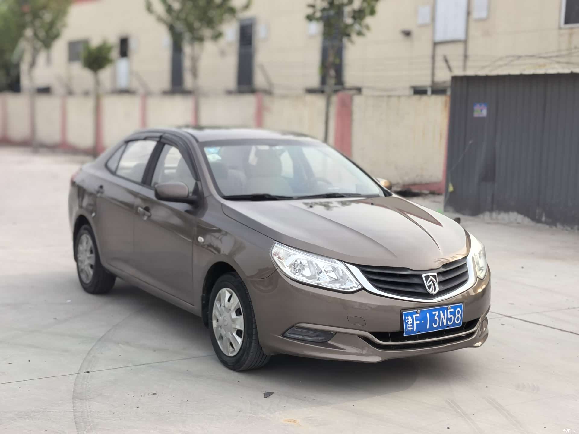Wuling 630, 2013 3