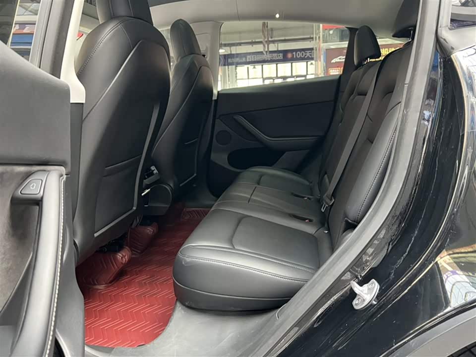 Tesla Model Y Tesla Model Y