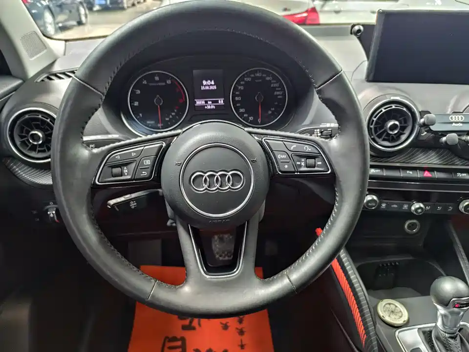 Audi Q2L Audi Q2L