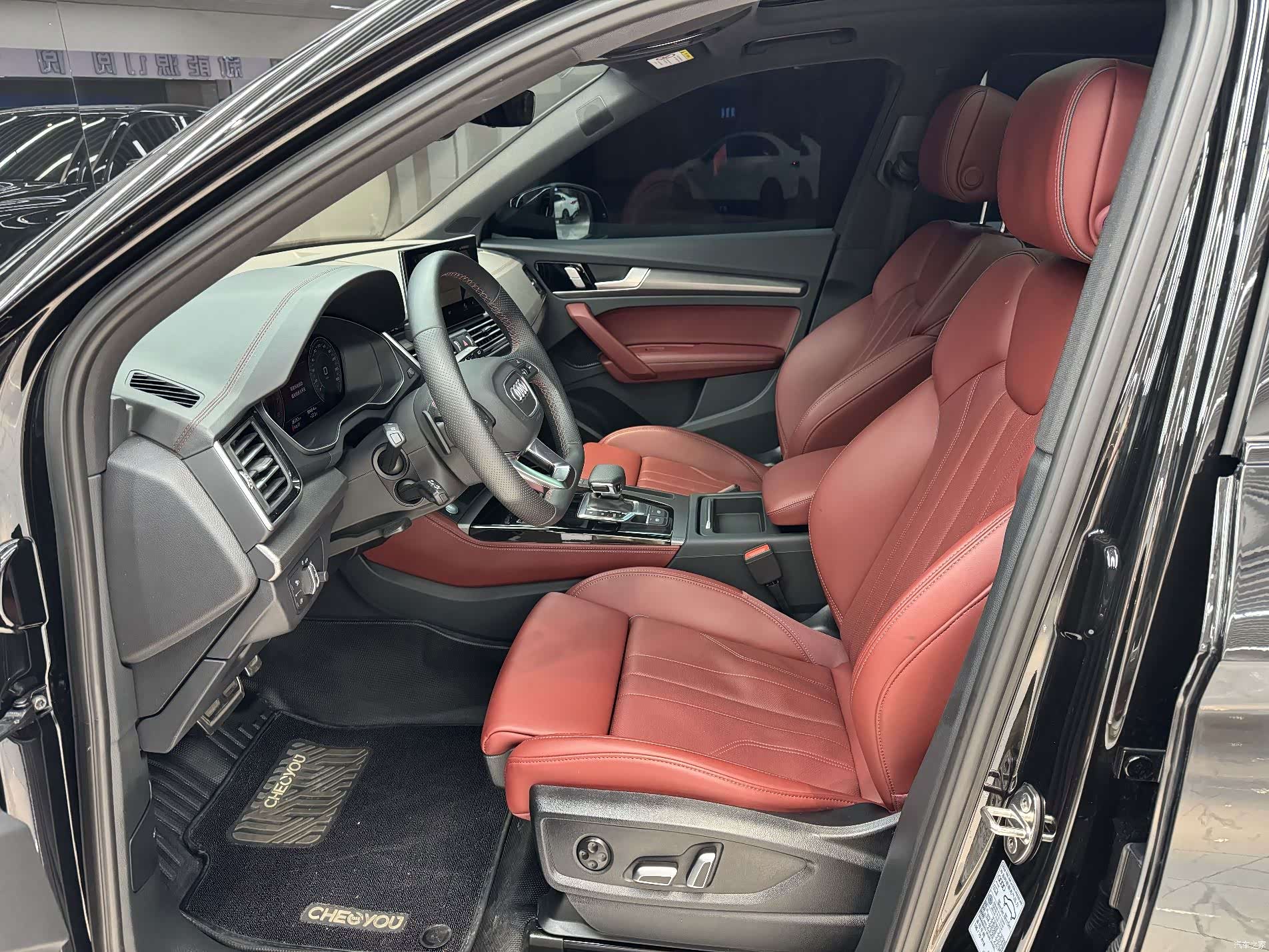 Audi Q5L, 2025 10