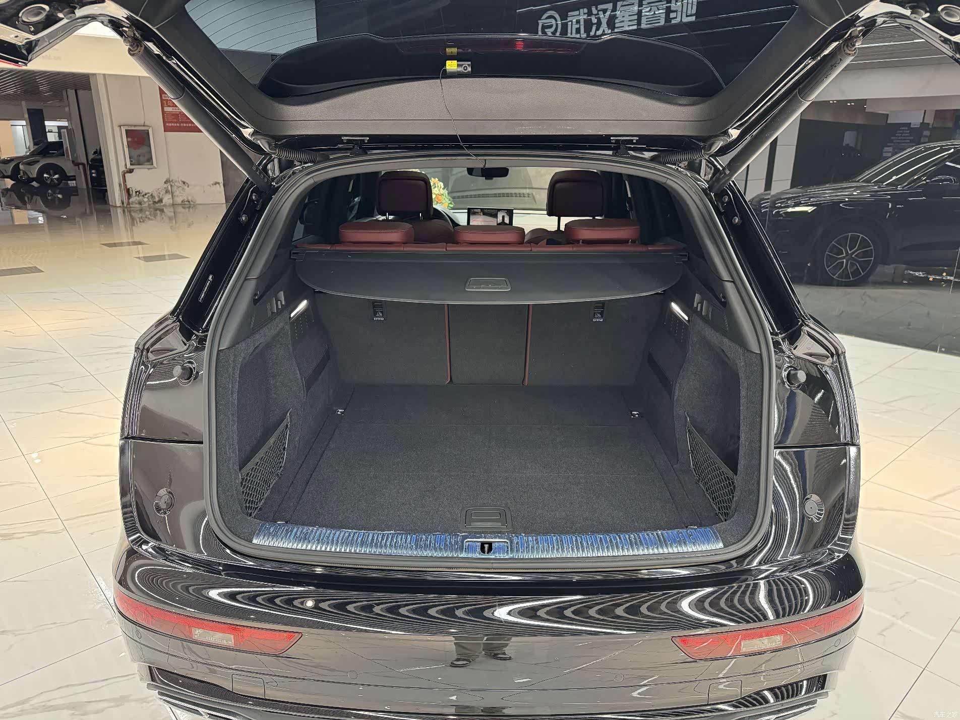 Audi Q5L, 2025 13