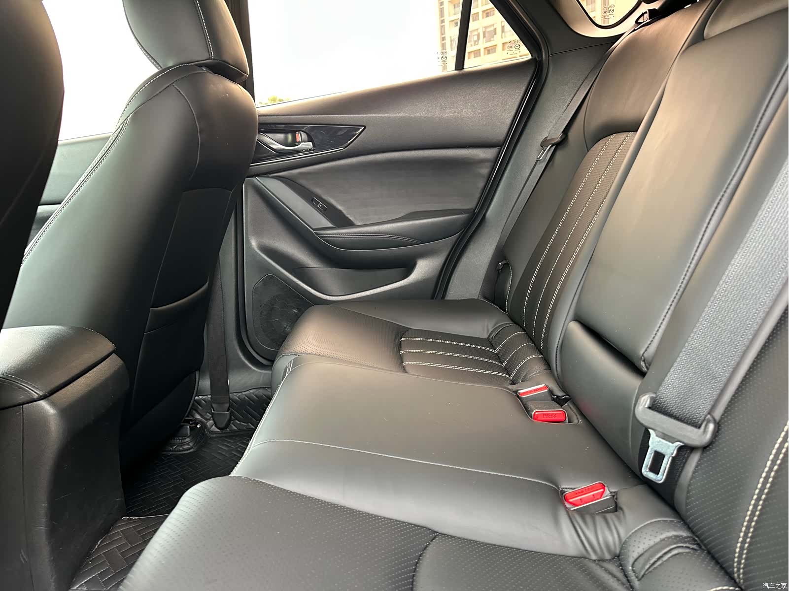 Mazda CX-4, 2021 11