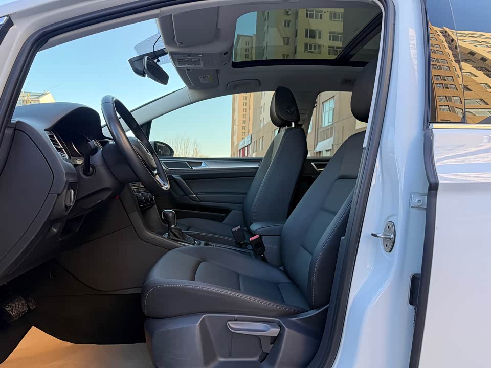 Volkswagen Golf*Jiayu