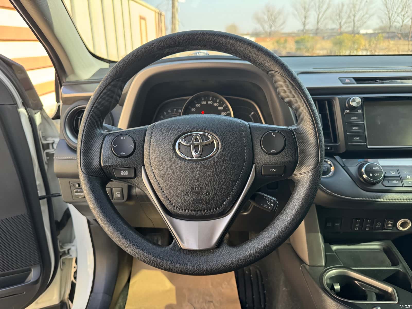 Toyota RAV4, 2018 10