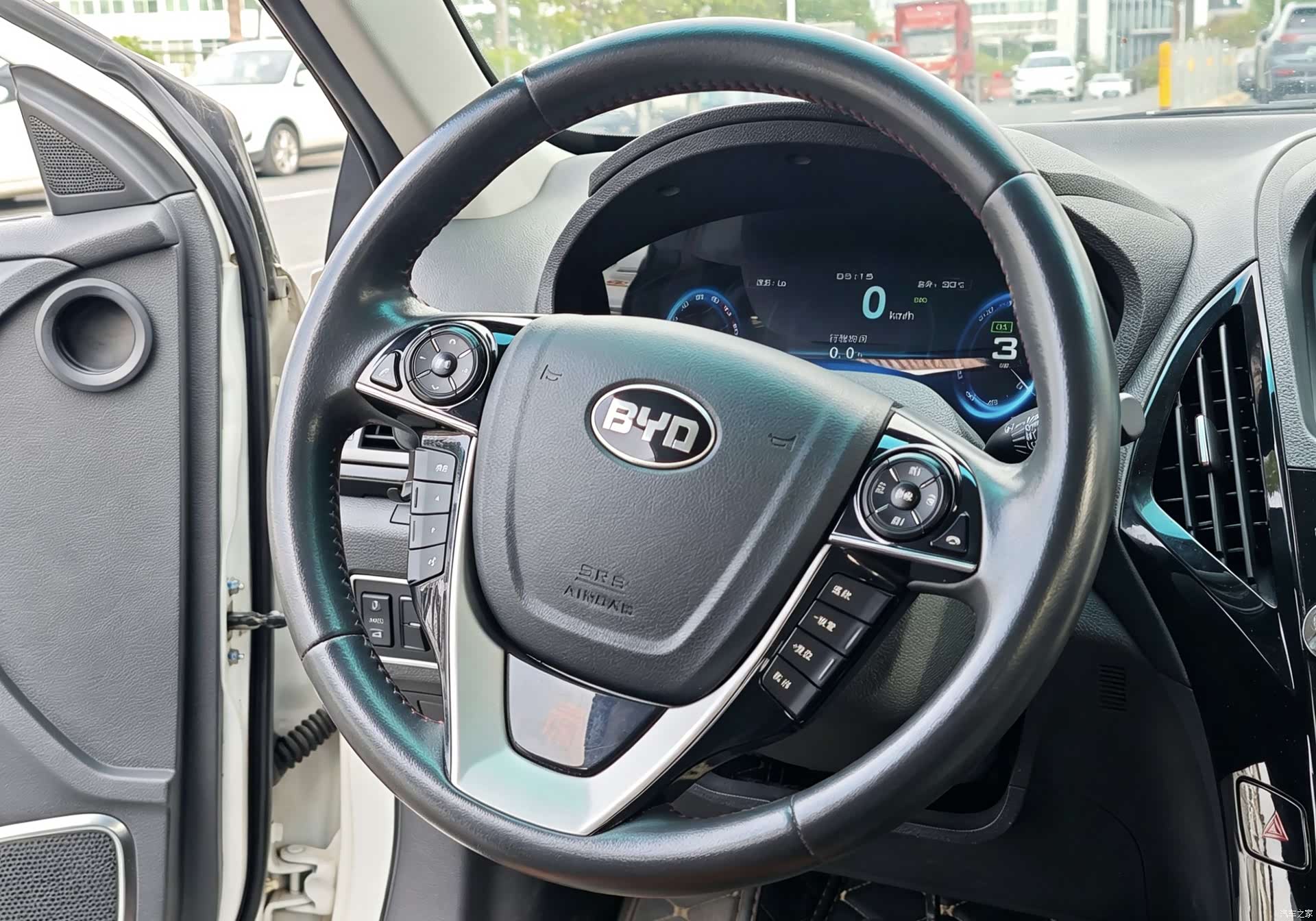 BYD Qin, 2016 12
