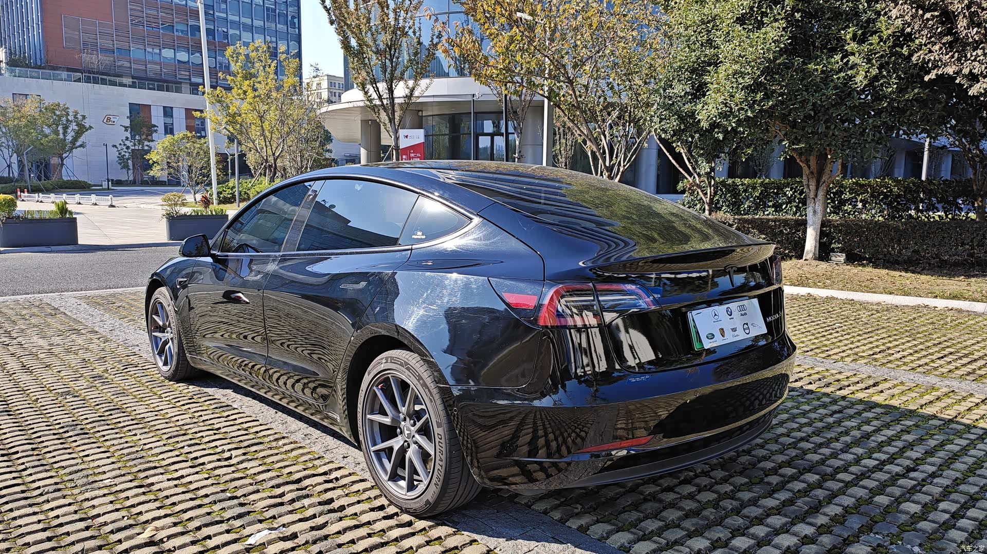 Tesla Model 3, 2021 все фото