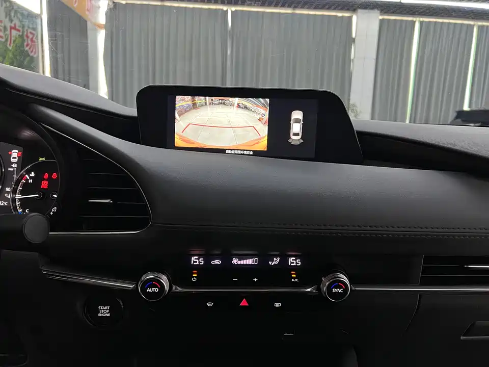Mazda 3 Angkesaila