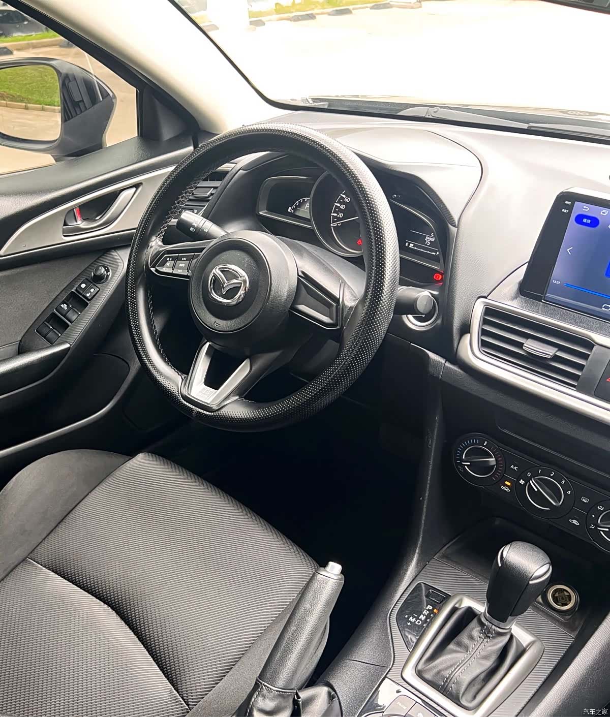 Mazda Mazda3, 2017 6