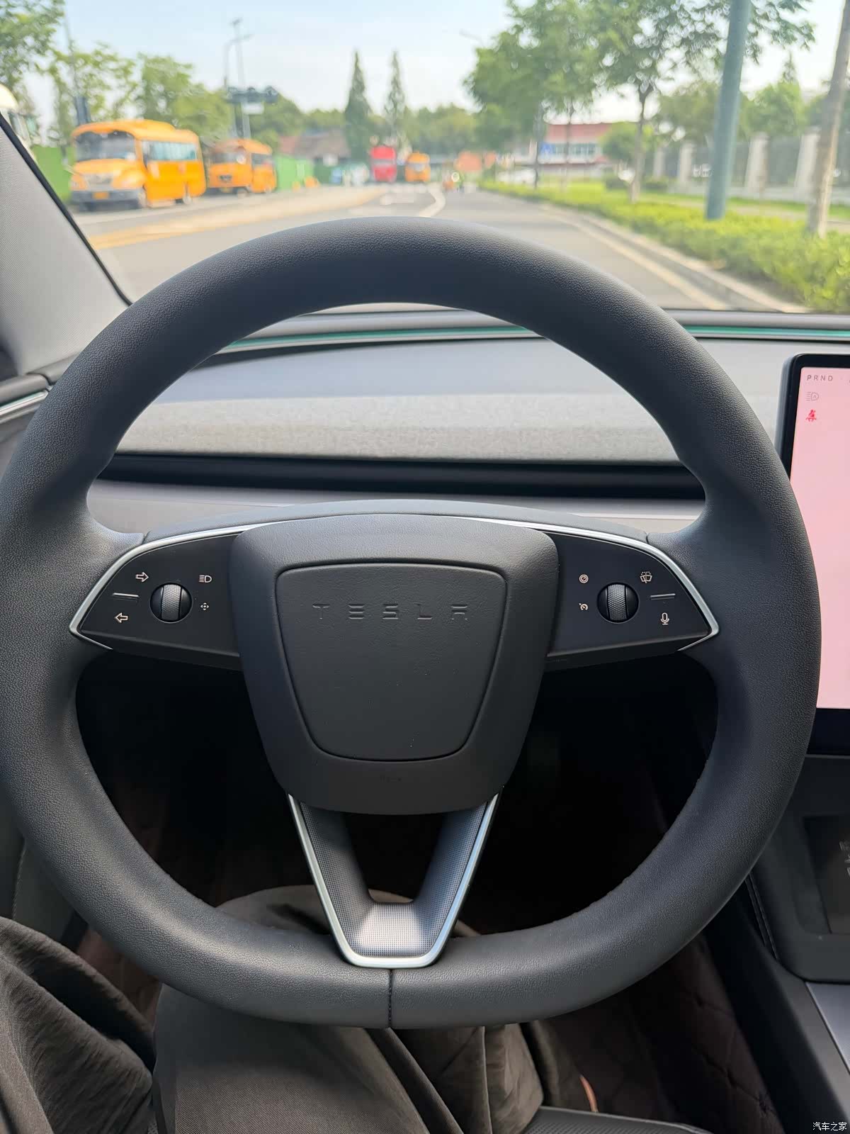 Tesla Model 3, 2025 15