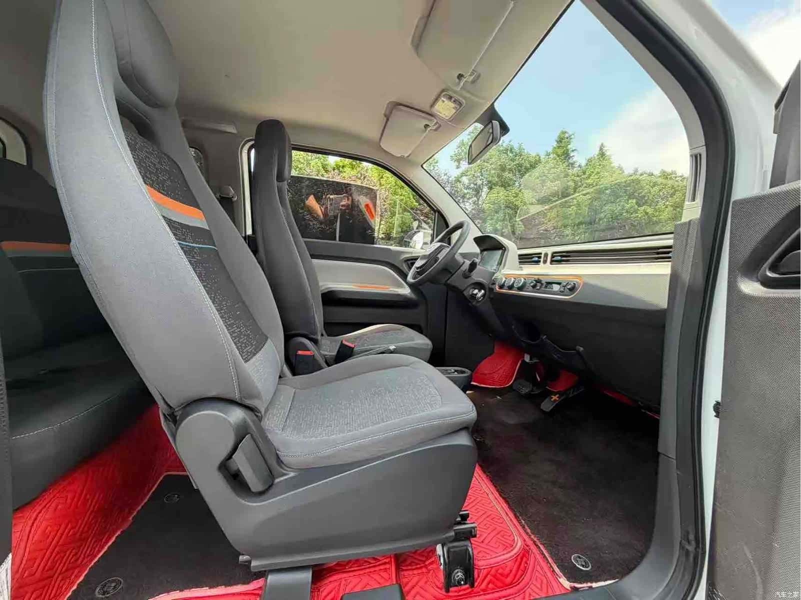 Wuling MINIEV, 2020 4