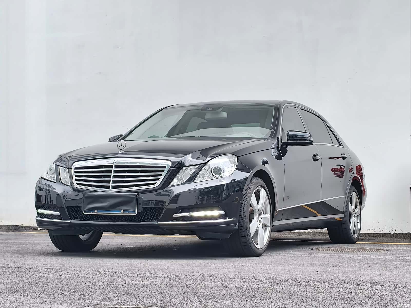 Mercedes-Benz E-Class, 2013 1