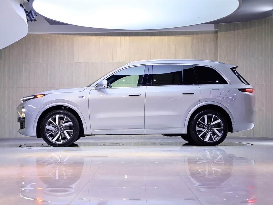 Li Auto Ideal L8