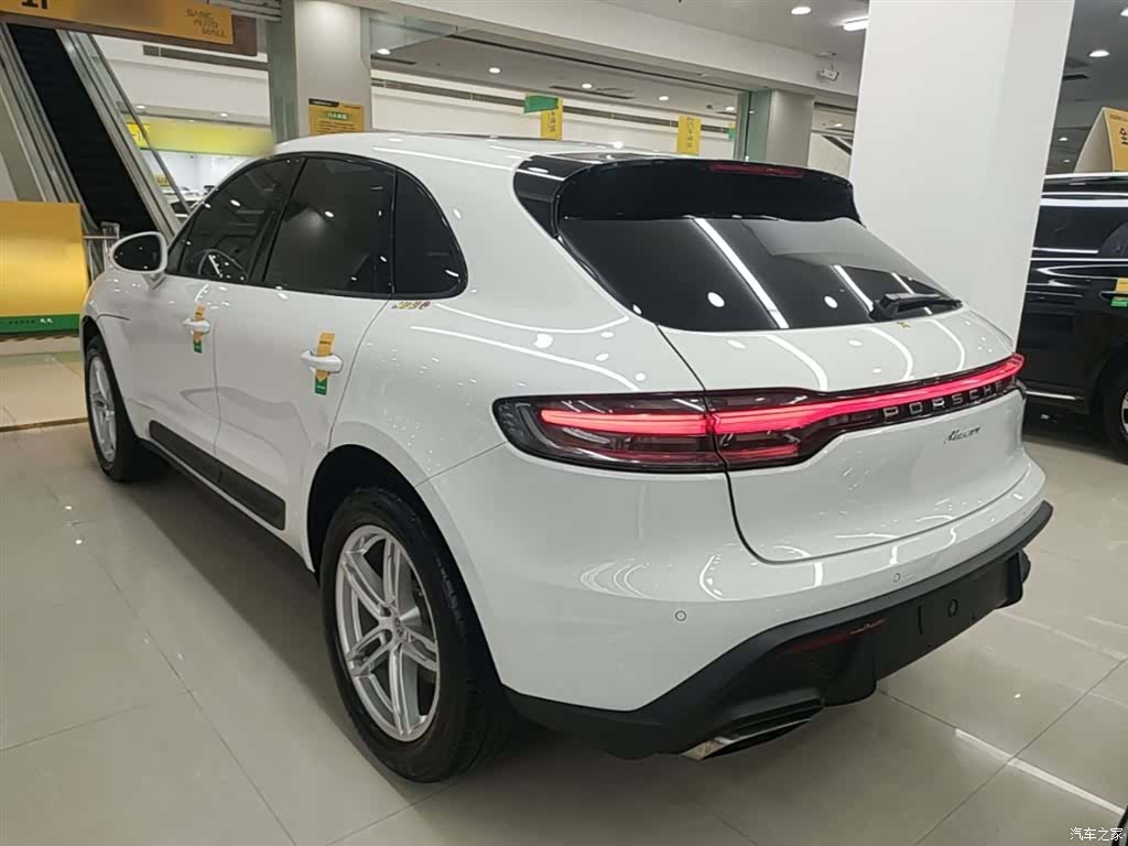 Porsche Macan, 2022 все фото