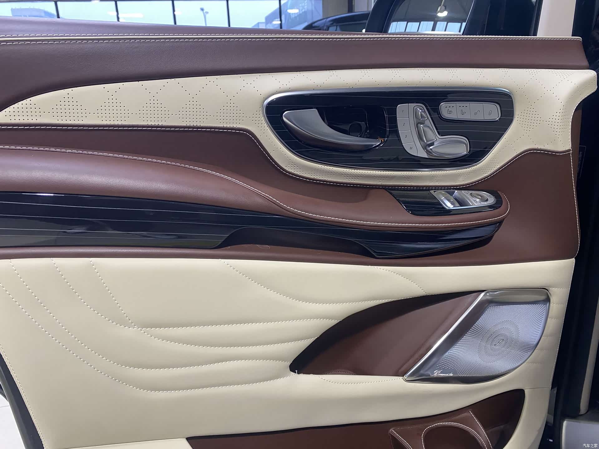 Mercedes-Benz V-Class, 2024 все фото