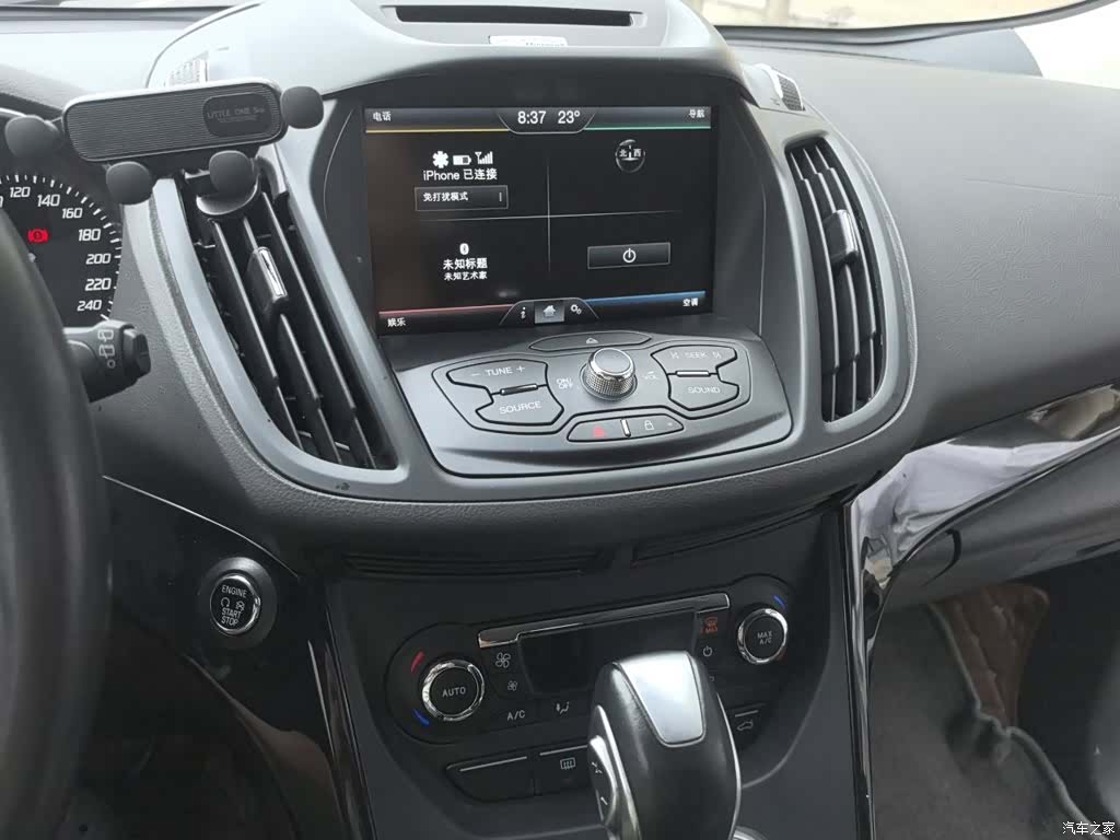 Ford Kuga, 2015 6