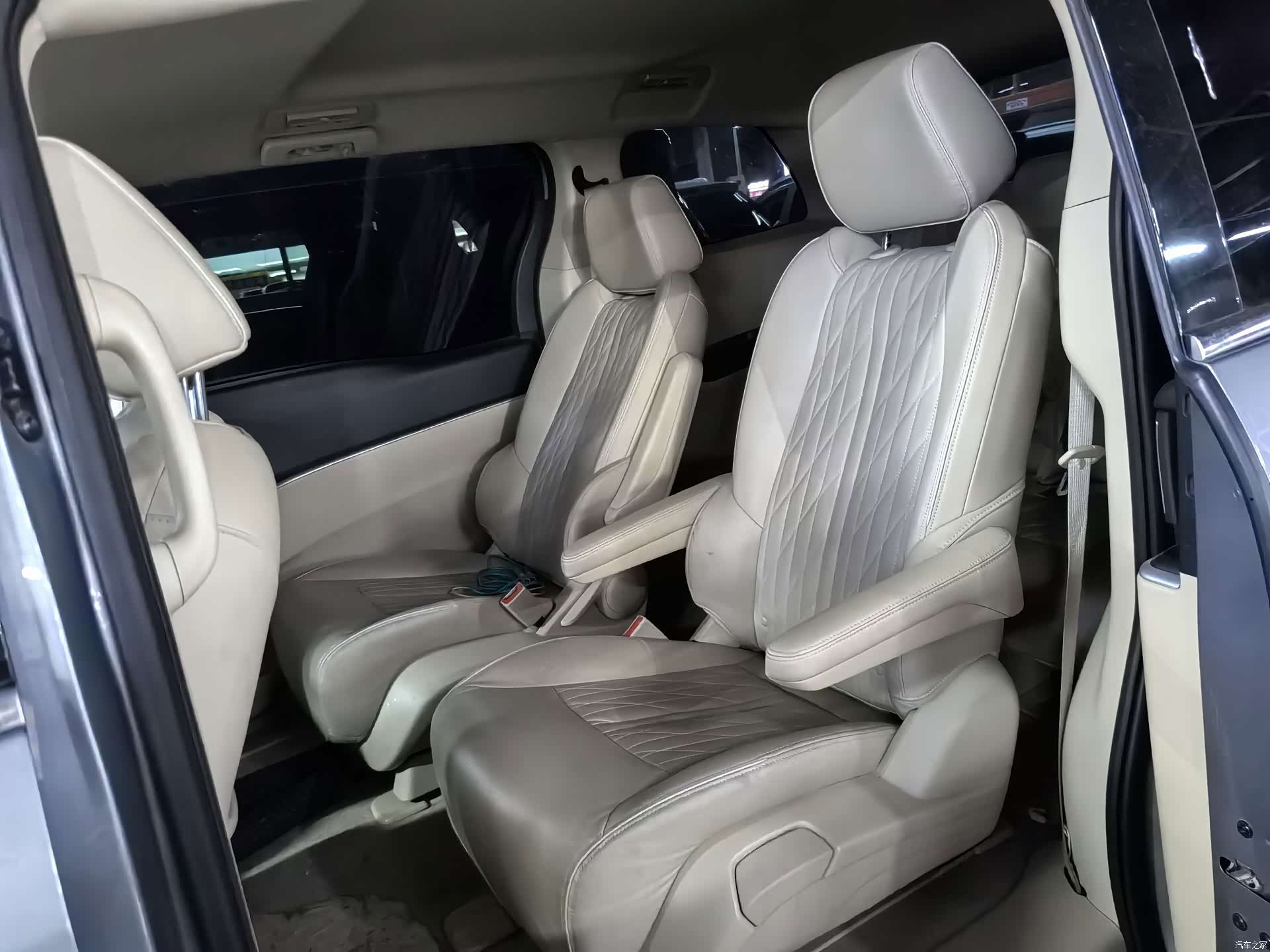 Buick GL8, 2023 9