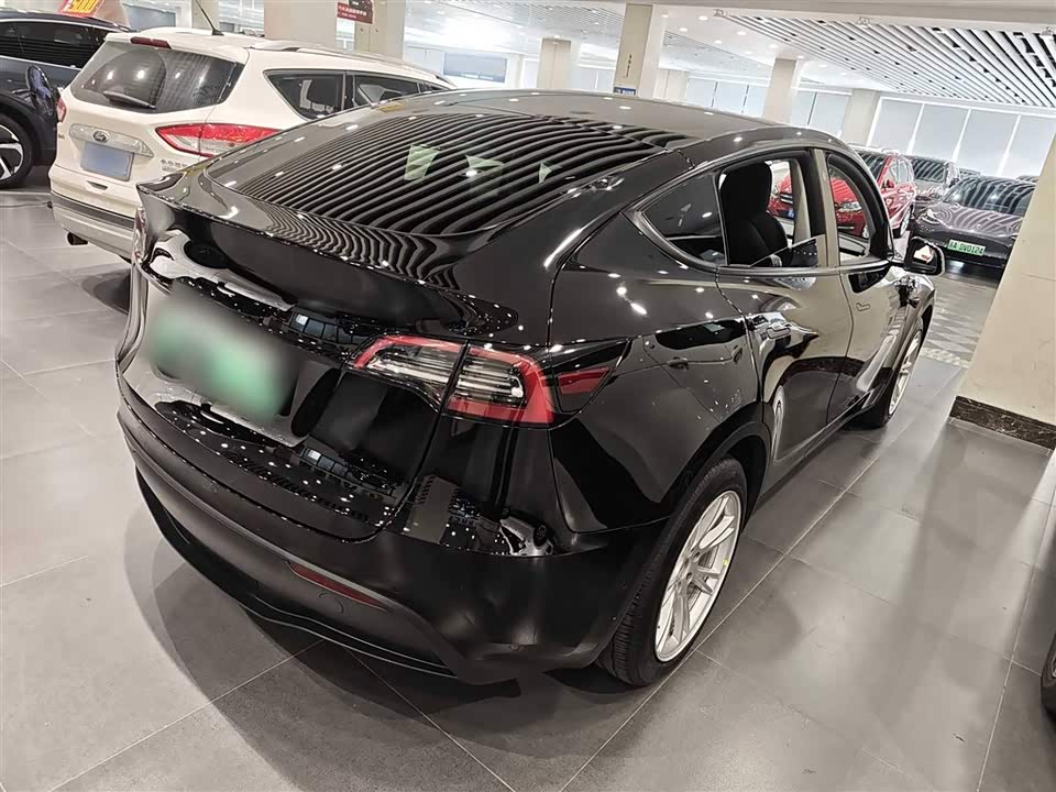 Tesla Model Y Tesla Model Y