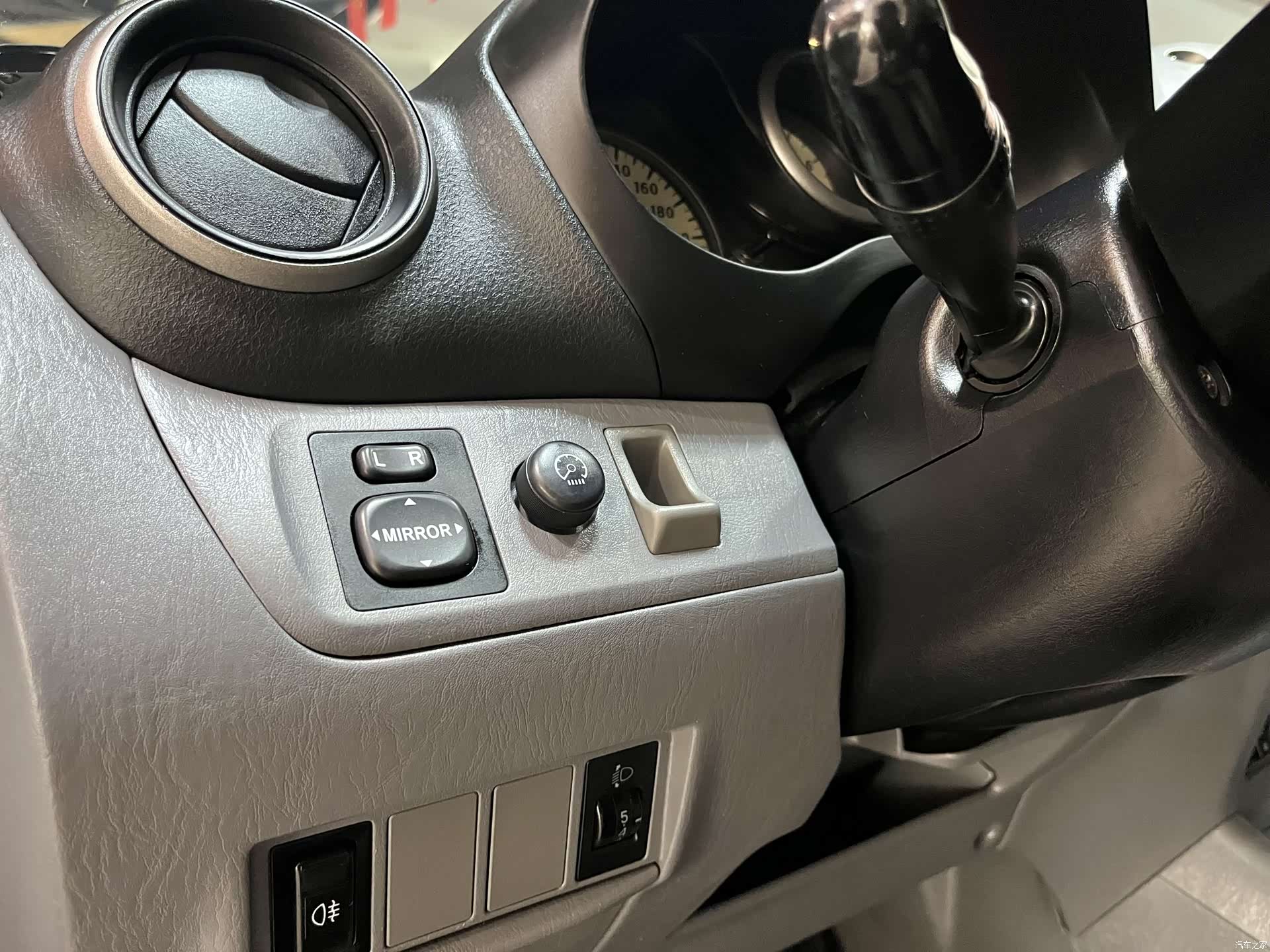 Toyota RAV4, 2003 4