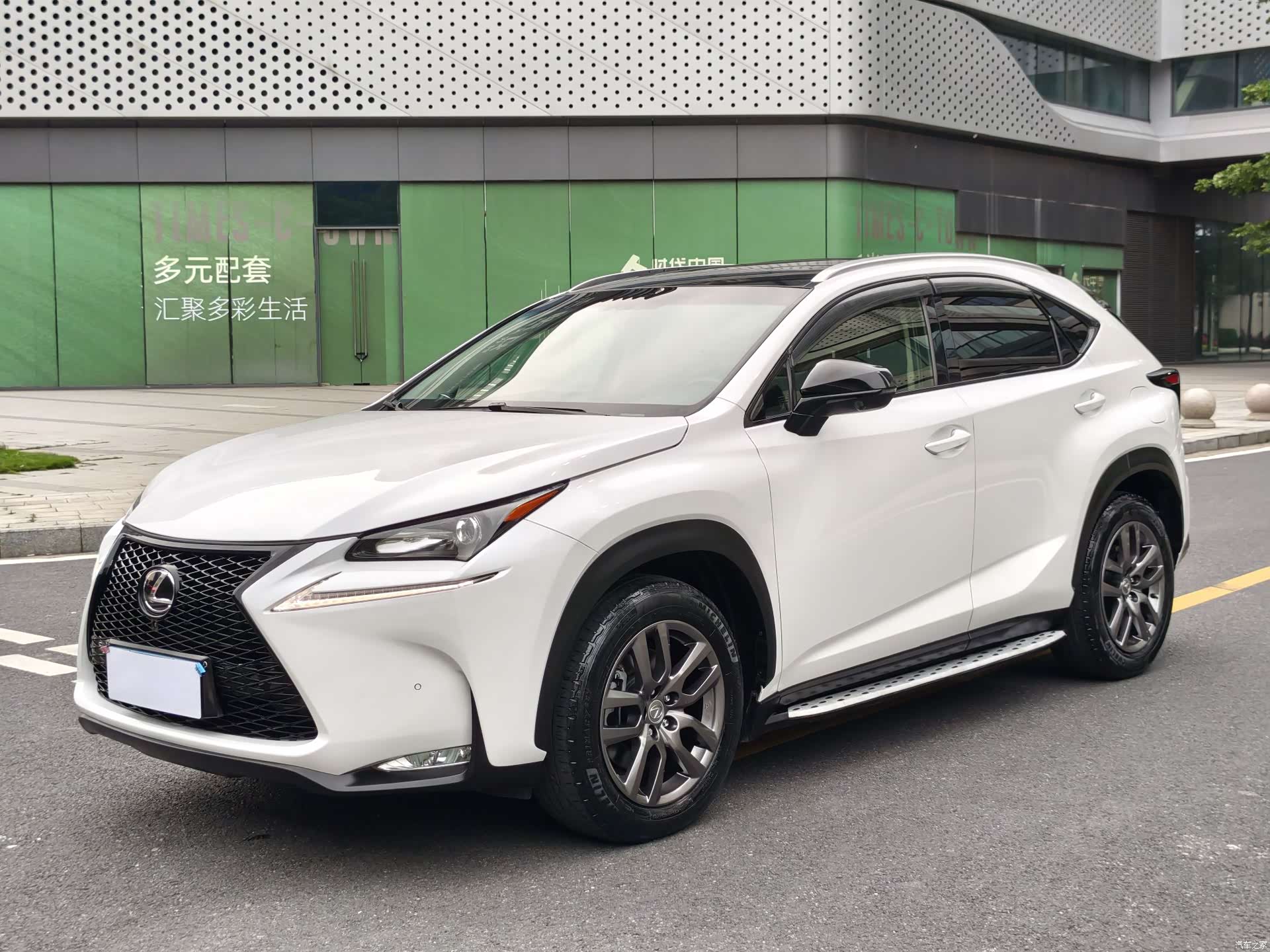 Lexus NX, 2017 1