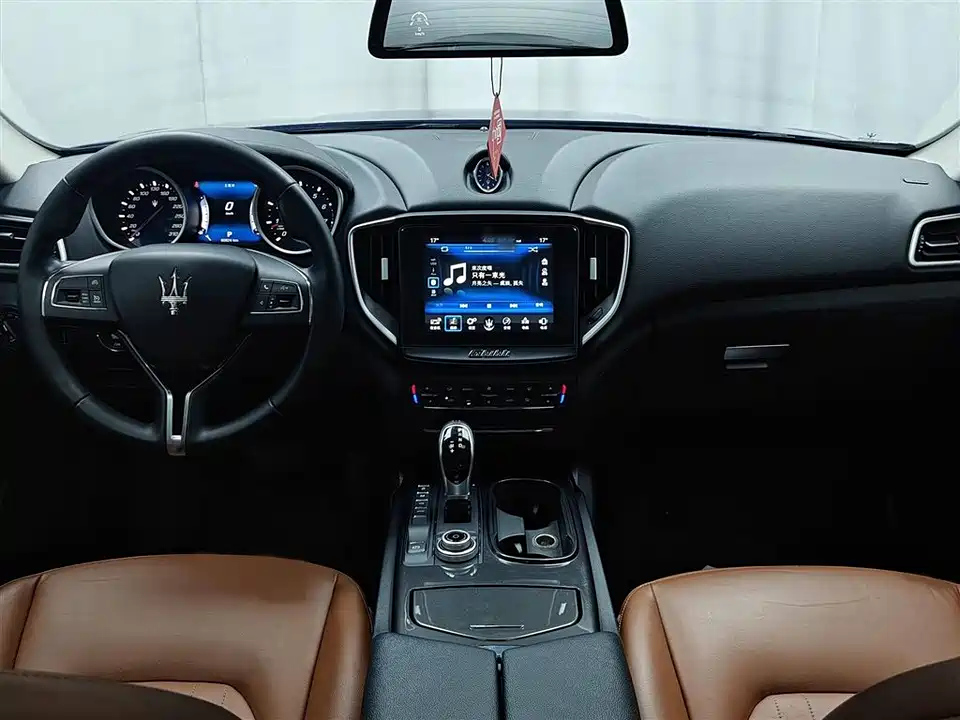 Maserati Ghibli Maserati Ghibli