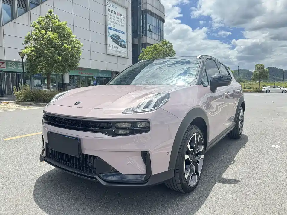 Lynk & Co 06 Lynk & Co 06