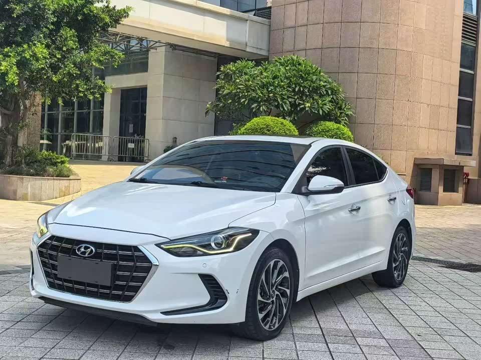 Hyundai Lead