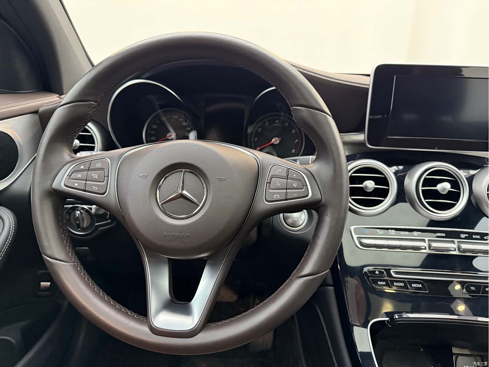 Mercedes-Benz GLC, 2019 9