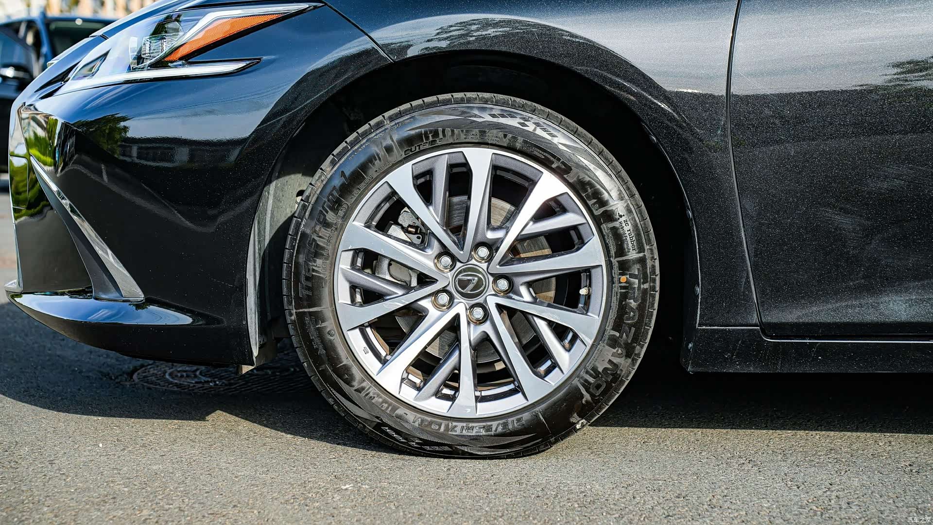 Lexus ES, 2022 8
