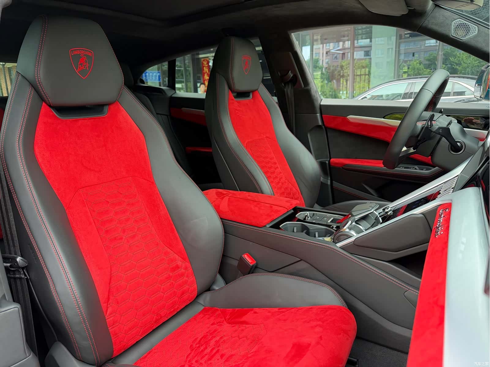 Lamborghini Urus, 2019 7