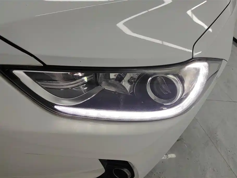 Hyundai Lead