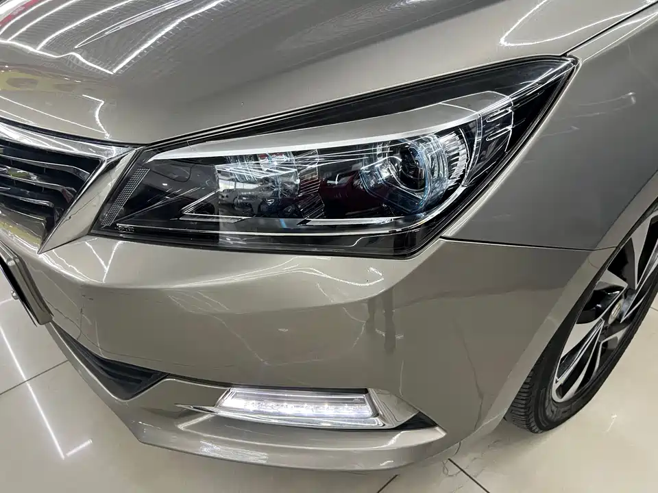 Changan Yuexiang V7