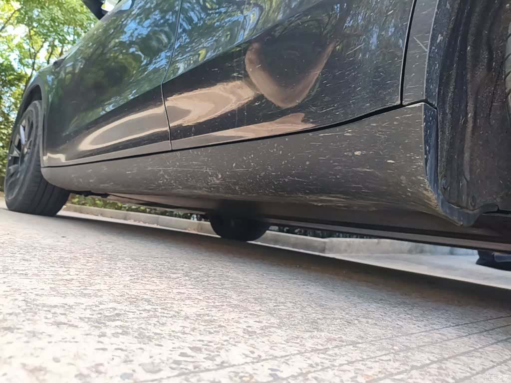 Tesla Model Y, 2024 22