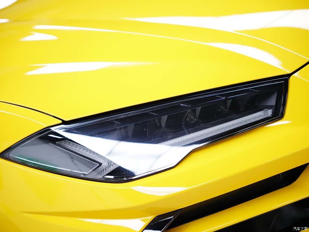 Lamborghini Urus, 2021 18