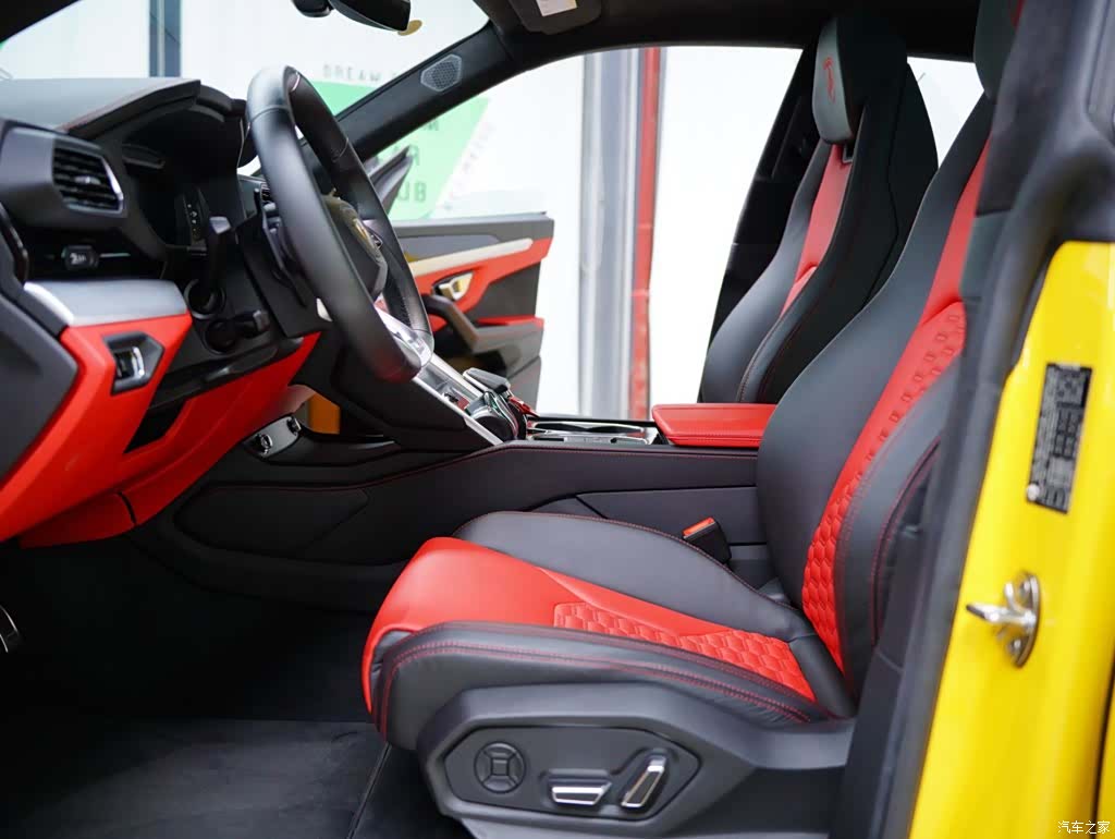 Lamborghini Urus, 2021 29