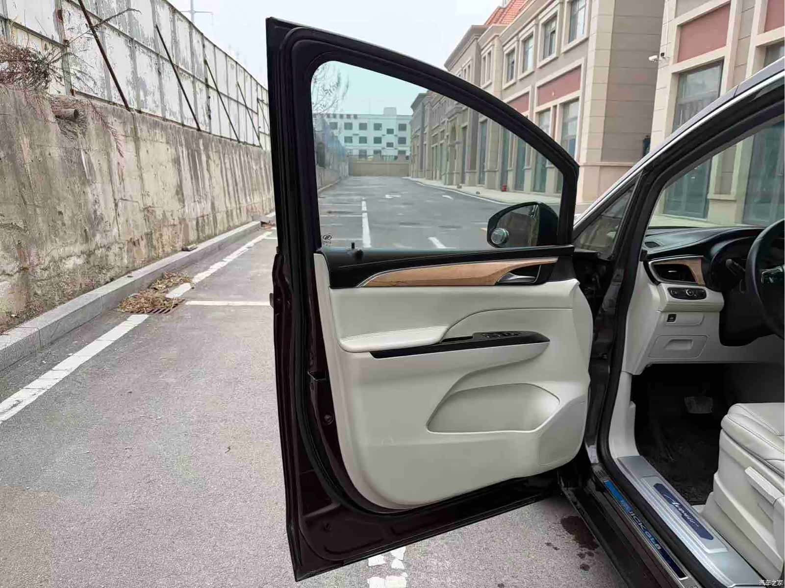 Buick GL8, 2018 4