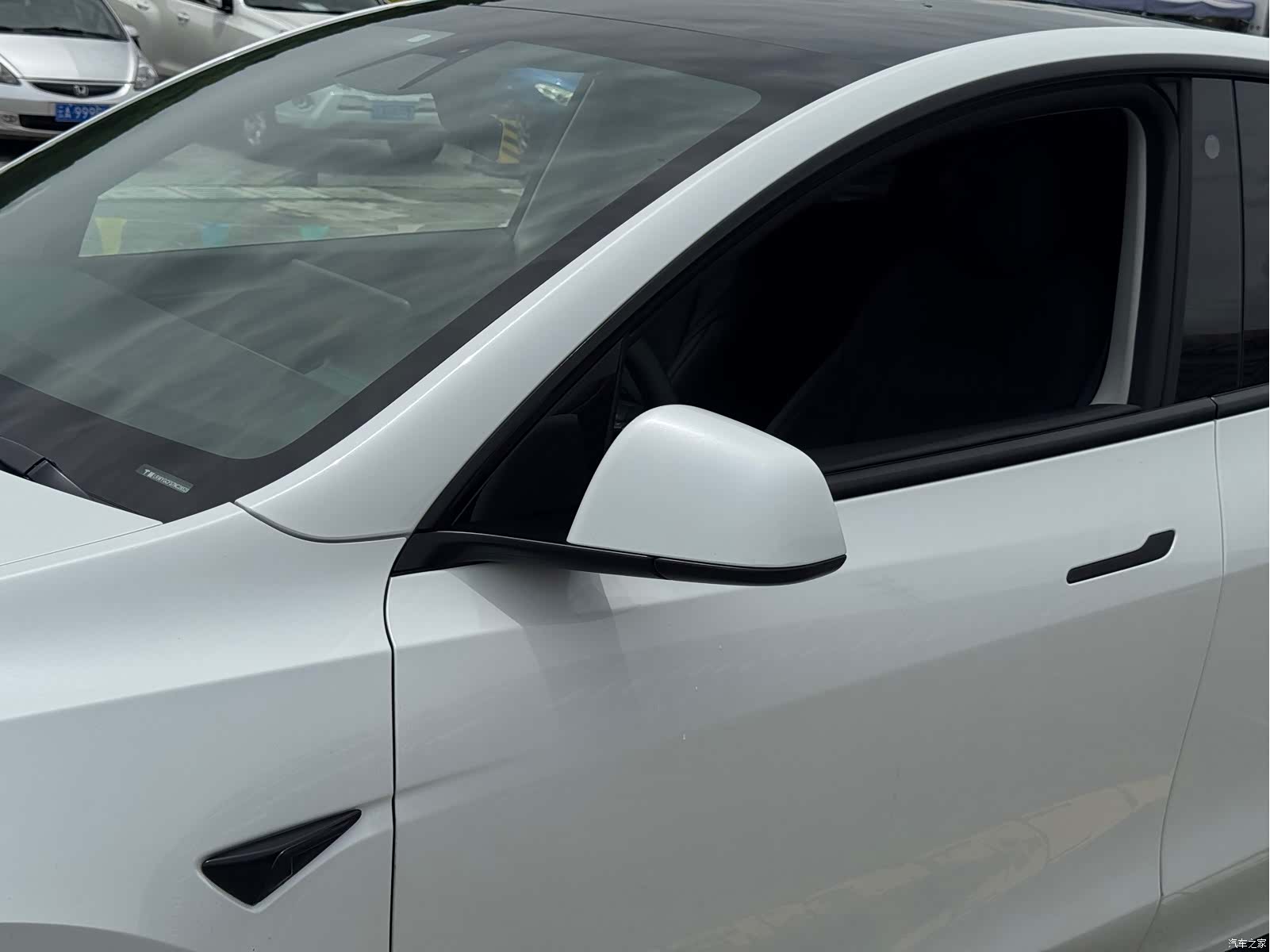 Tesla Model Y, 2022 19