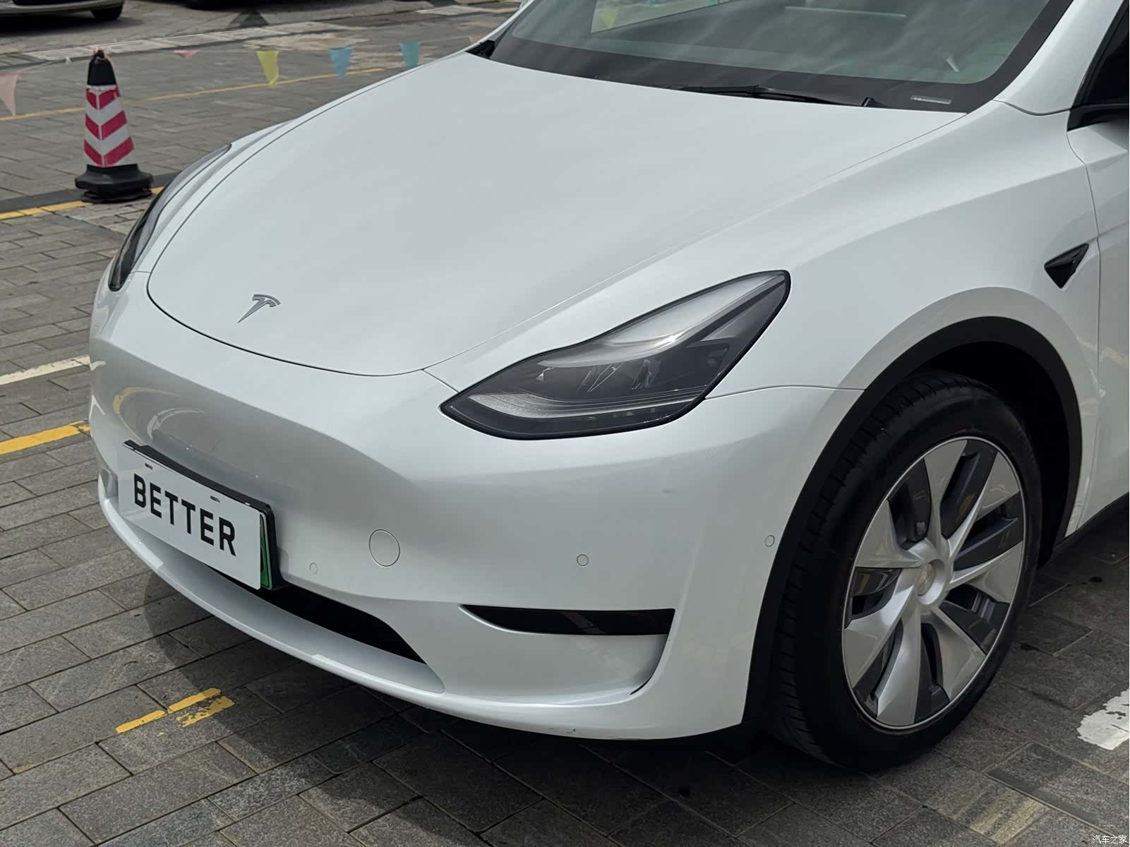 Tesla Model Y, 2022 21
