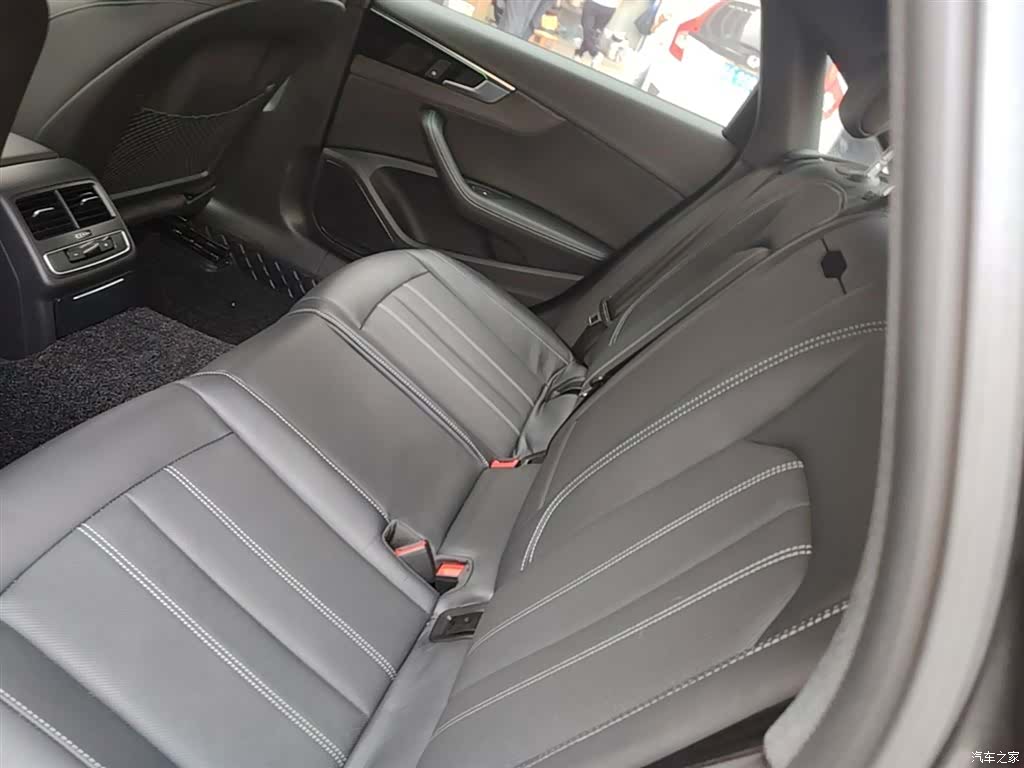Audi A4L, 2023 17