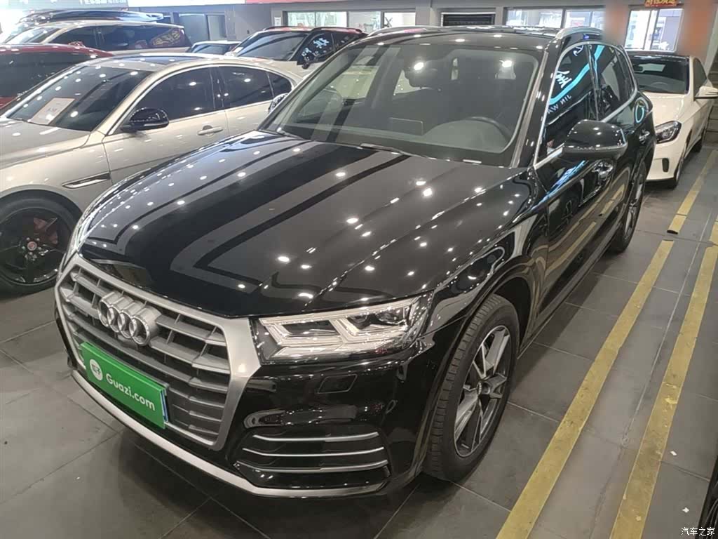 Audi Q5L, 2020 1