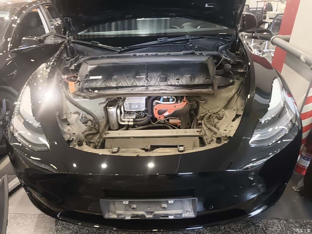 Tesla Model Y, 2023 20