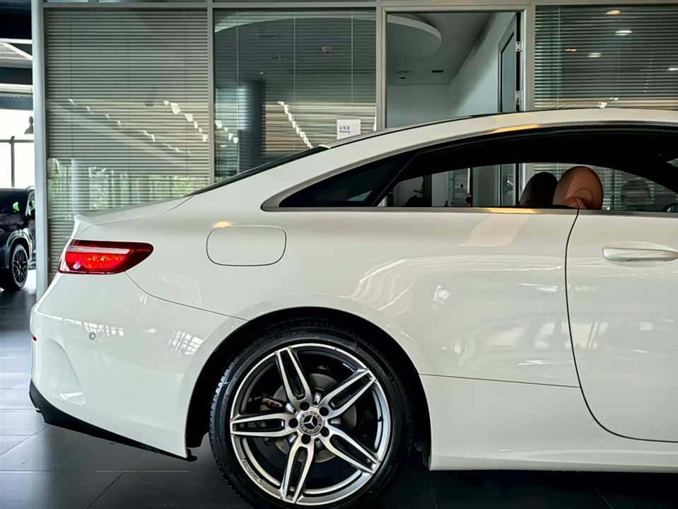 Mercedes-Benz E-class Mercedes-Benz E-class