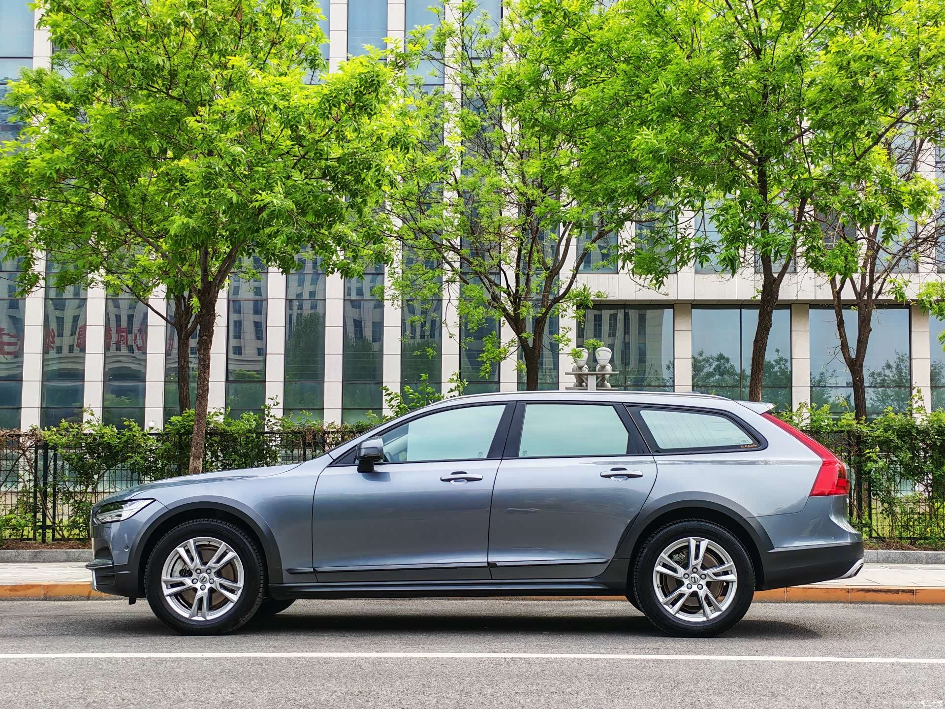 Volvo V90, 2018 3