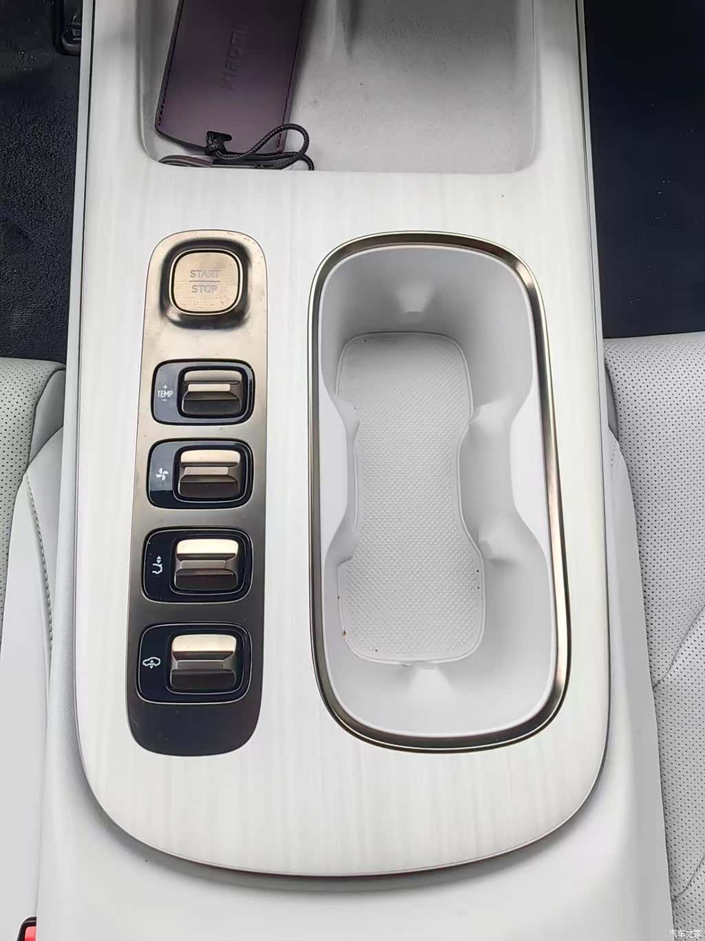 Xiaomi SU7, 2024 11