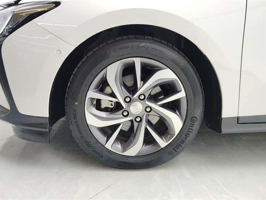 Buick Slightly blue 6