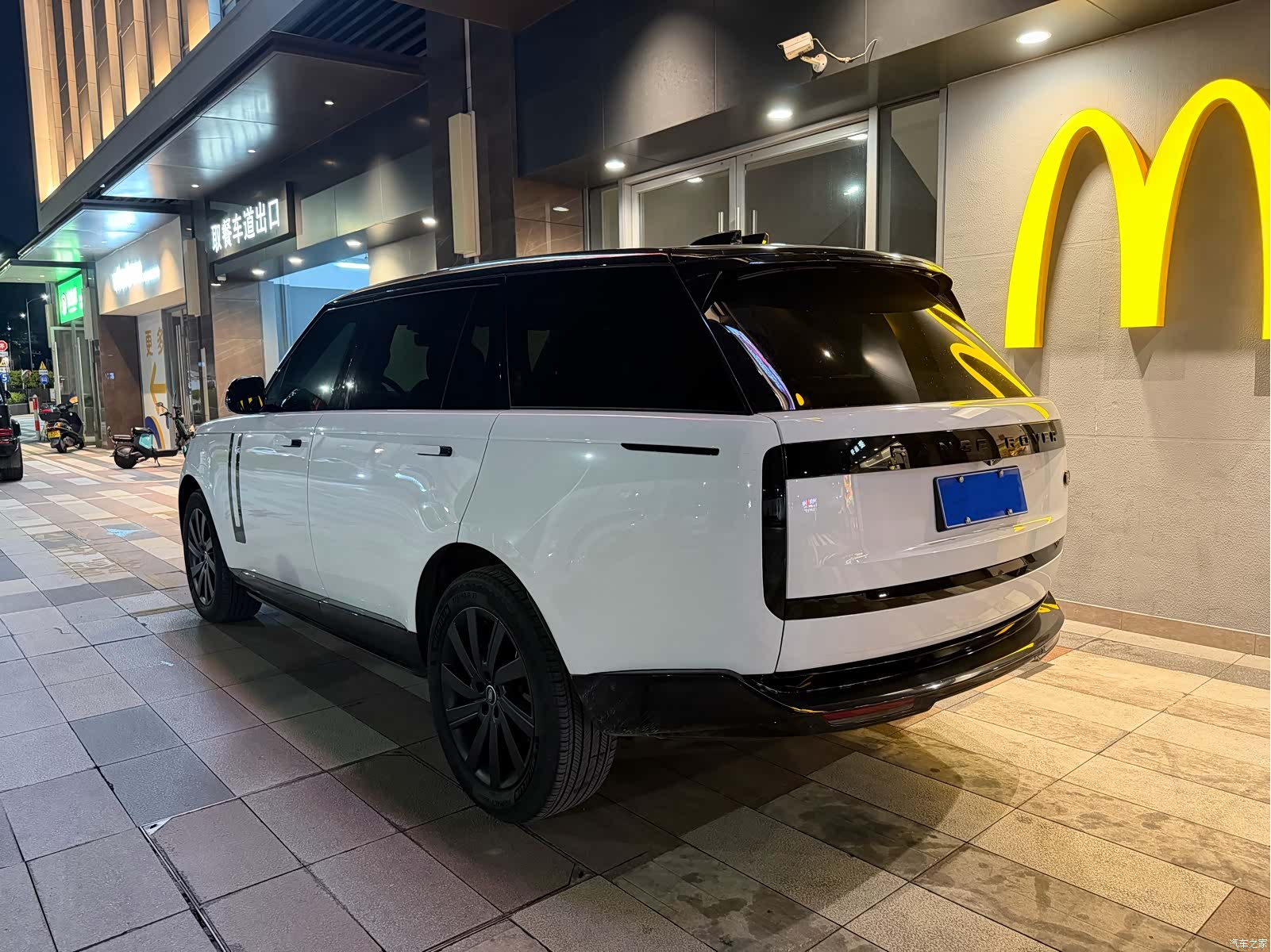 Land Rover Range Rover, 2024 3