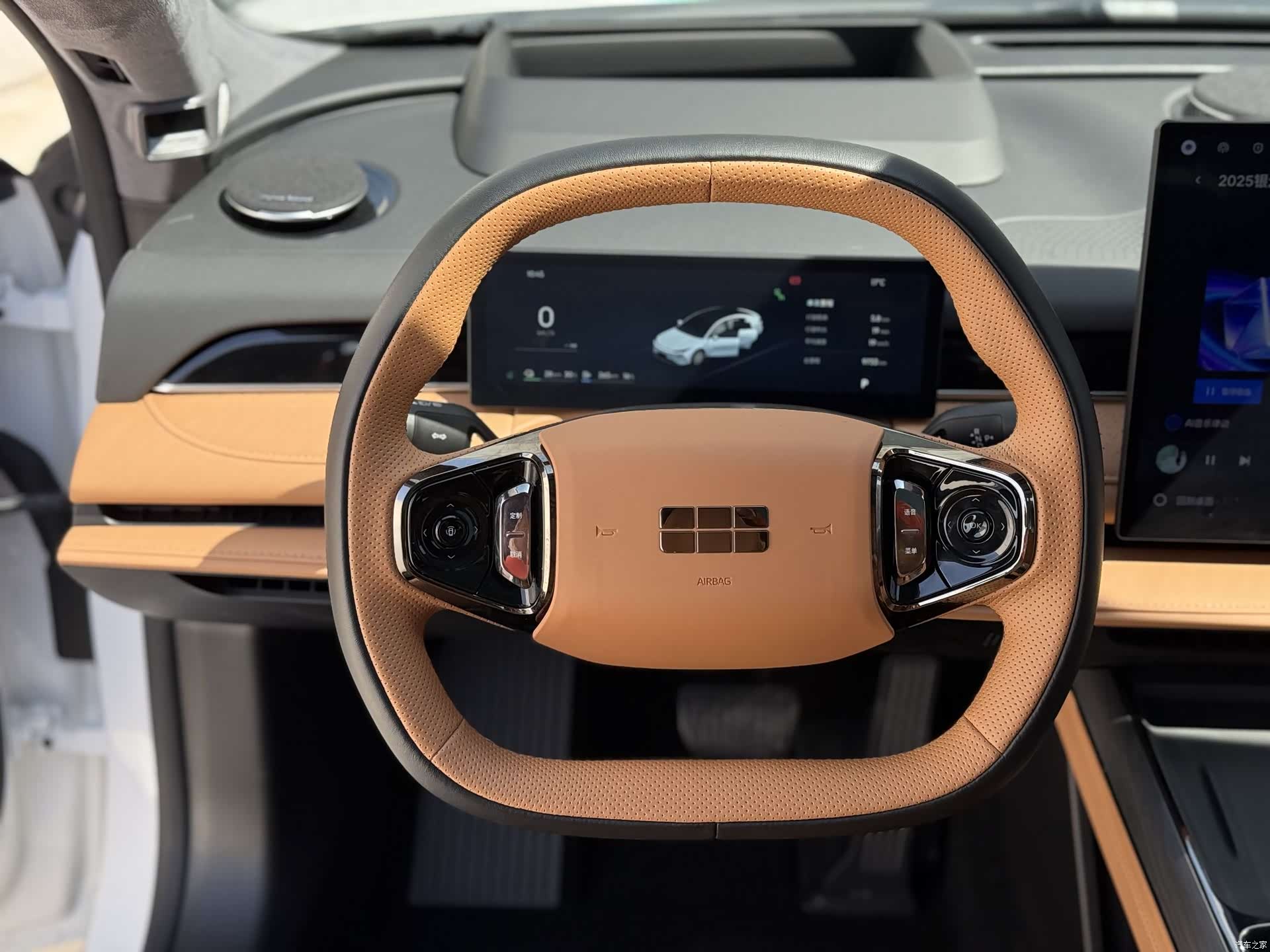 Geely 8, 2025 8