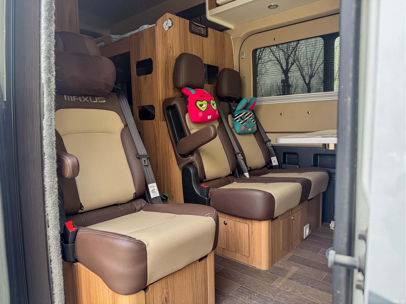 Maxus V90, 2021 23
